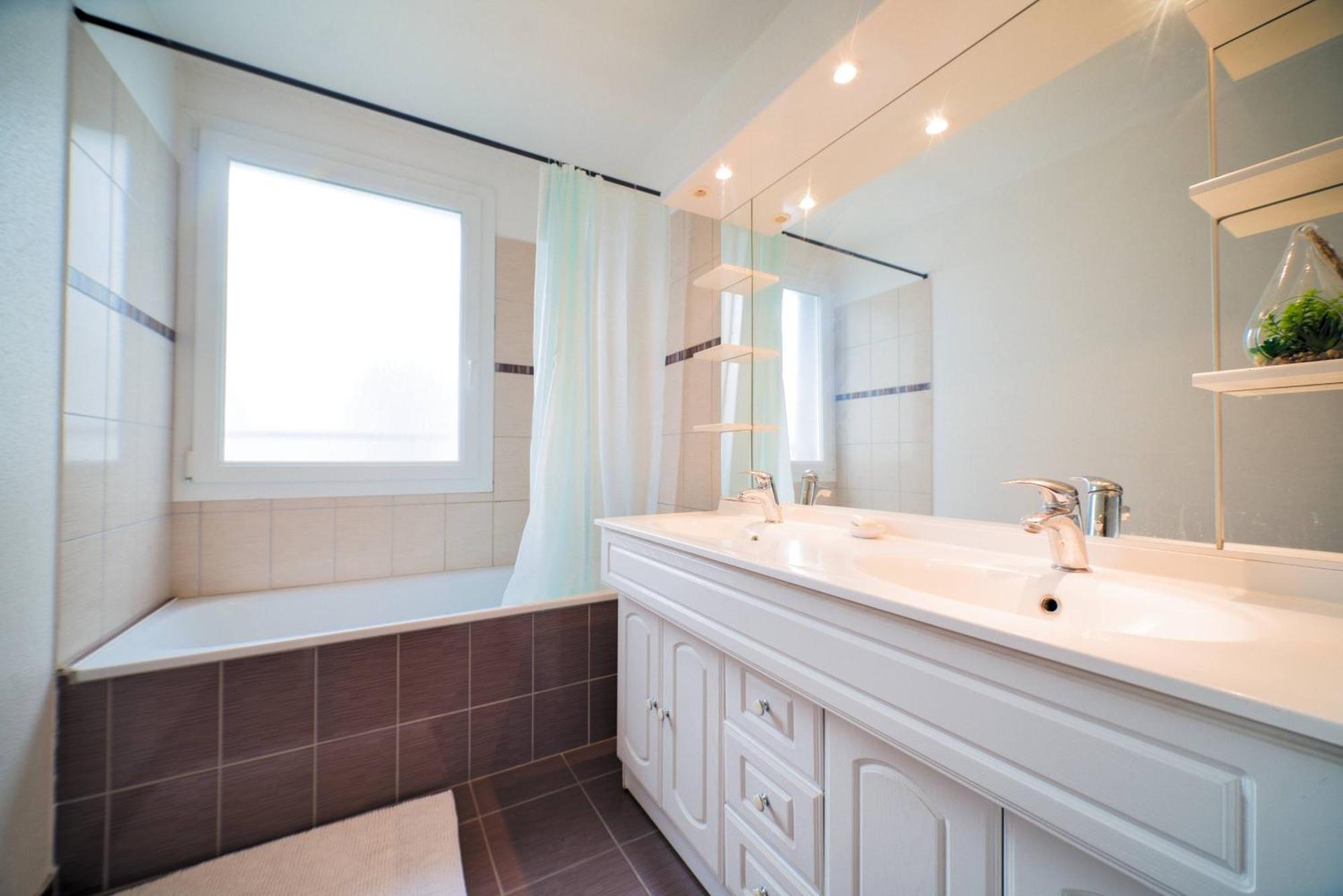 Appartement Lumineux, 80M², Proche Des Vosges Thann Bagian luar foto
